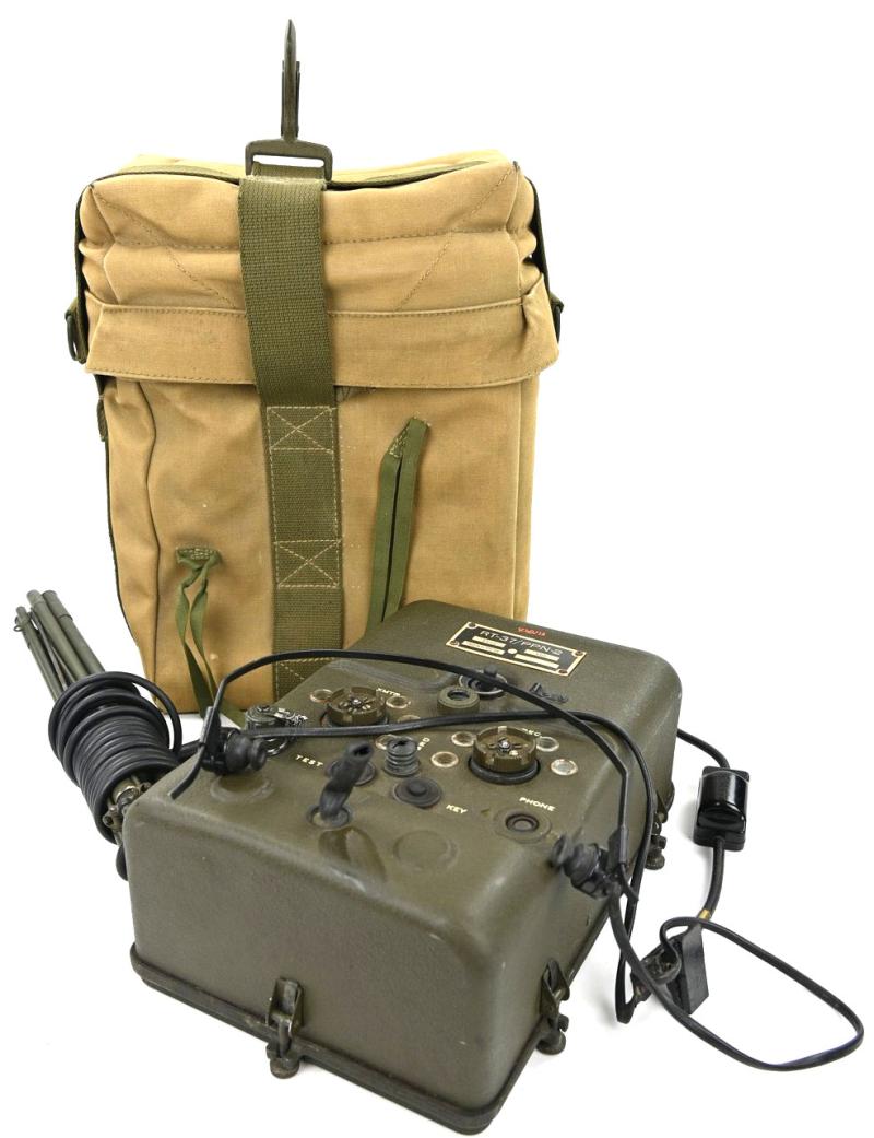 US WW2  Airborne PPN-2 Pathfinder Beacon in Carrying Bag