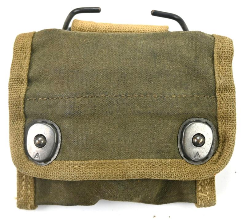 US WW2 Compass & Pouch