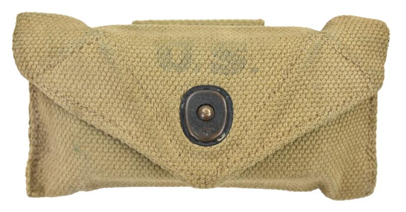 US WW2 M-1924 First Aid Pouch with First Aid Kit