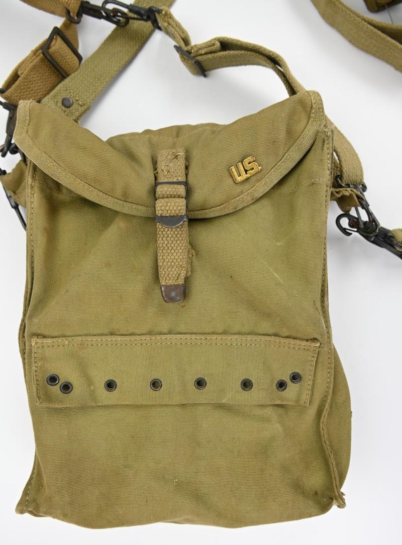 US WW2 Medic Set with Carrying Frame