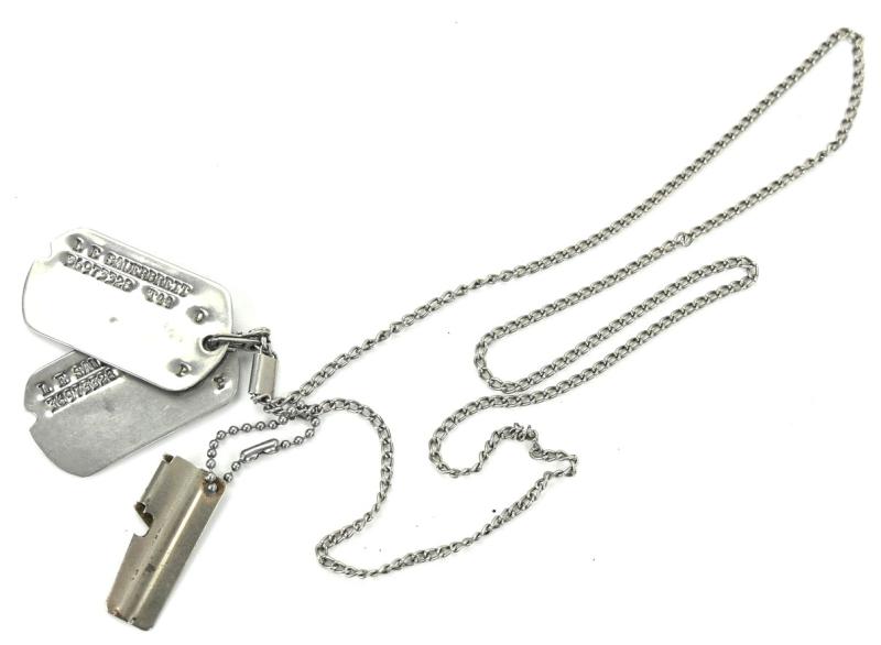 US WW2 Dog-Tag Set 'Lawrence E. Sauerbreit'