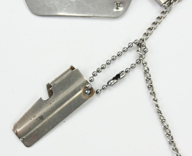 US WW2 Dog-Tag Set 'Lawrence E. Sauerbreit'