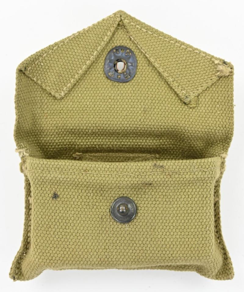 US WW2 M-1924 First Aid Pouch with First Aid Dressing