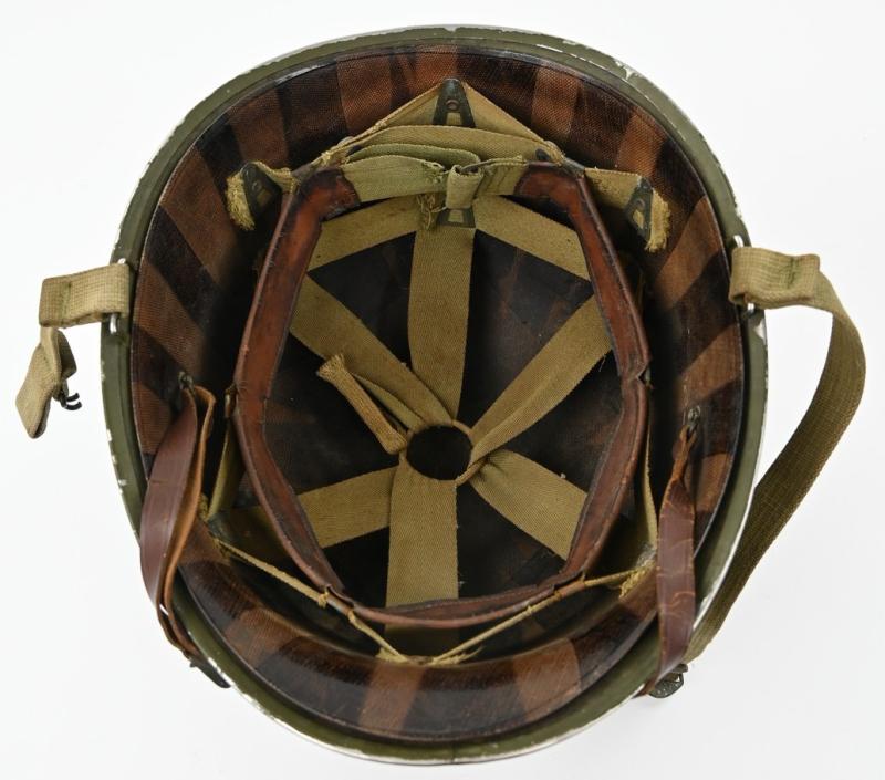 US WW2 Fixed bale Combat Helmet '1st Lieutenant'