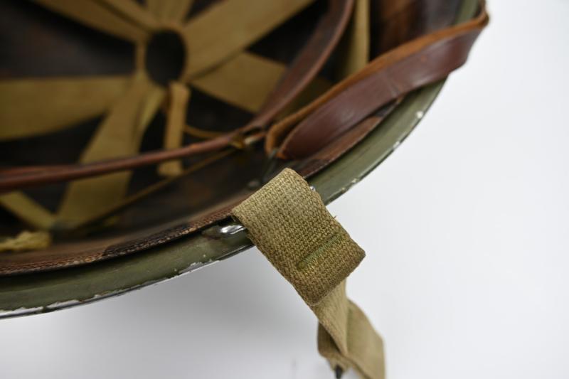 US WW2 Fixed bale Combat Helmet '1st Lieutenant'