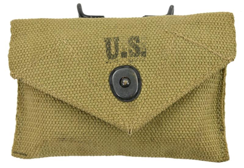 US WW2 M-1924 First Aid Pouch with First Aid Kit