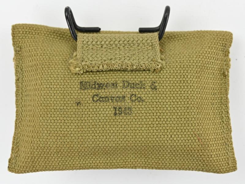 US WW2 M-1924 First Aid Pouch with First Aid Kit