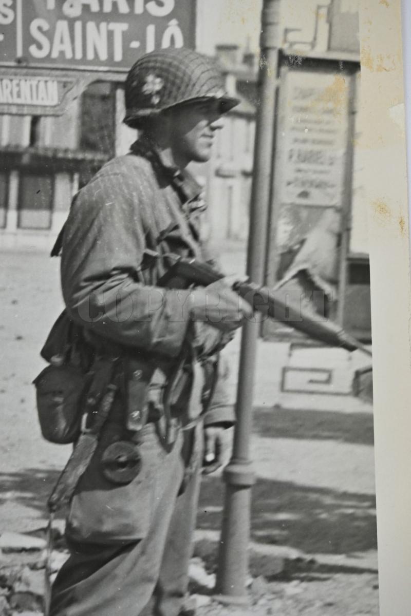 US WW2 101st Airborne Division, 401th GIR Press Picture Carentan