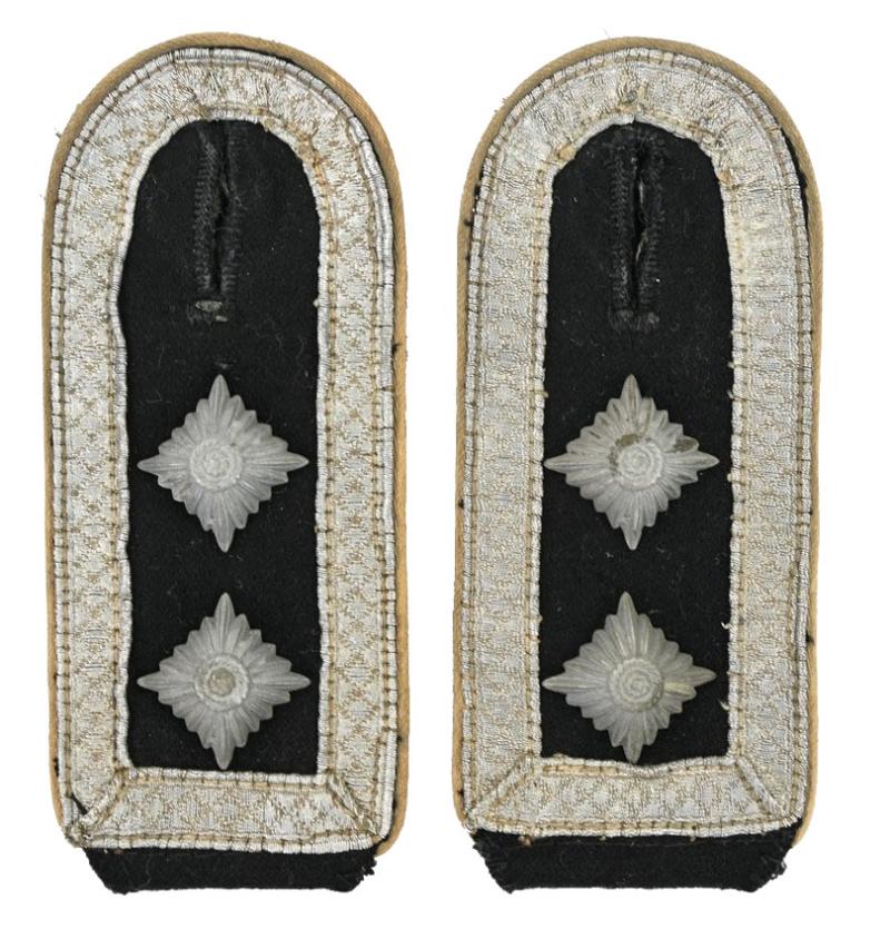 German Waffen-SS NCO Shoulderboard Set