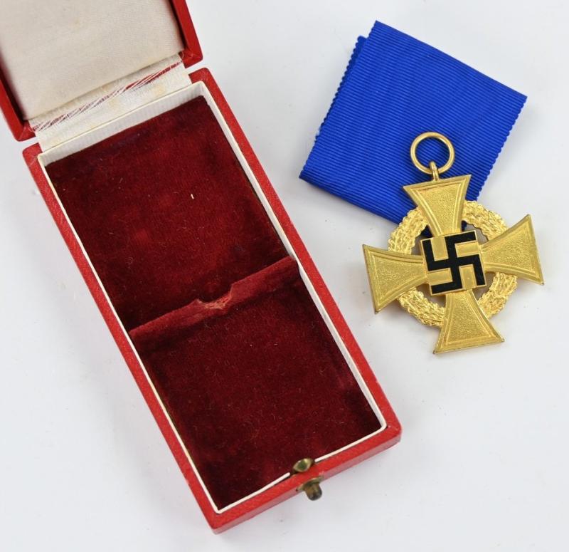 German 40 Years Faithful Service Medal in box