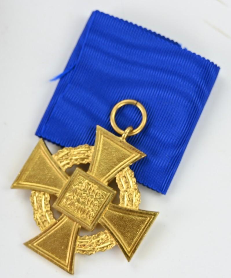 German 40 Years Faithful Service Medal in box