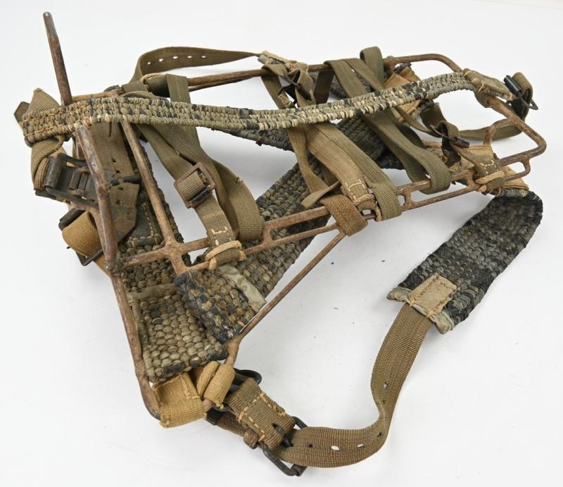 German WH Tragegestell 43 with Ersatz Straps