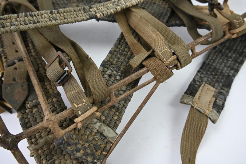 German WH Tragegestell 43 with Ersatz Straps