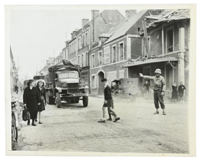 US WW2 Press Photo Isigny Normandy 1944