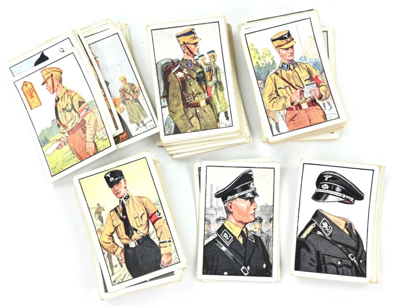 German Third Reich Cigaret Album 'Deutsche Uniformen' Picture Set