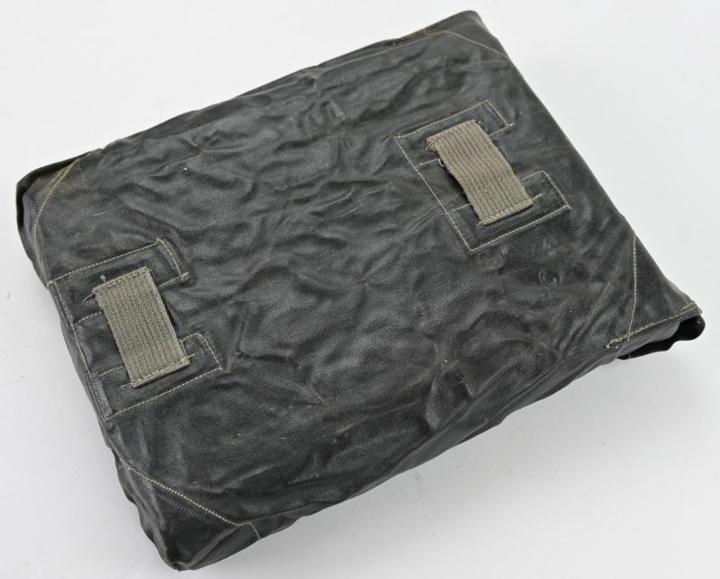 German WH M31 Gascape with Pouch