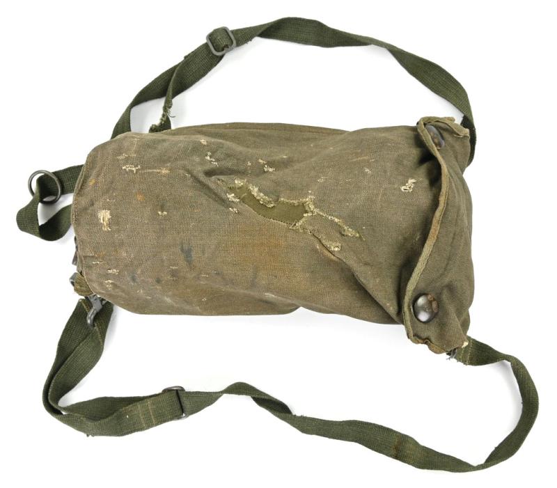 German LW FSJ Gasmask Bag with Gasmask 'edb'