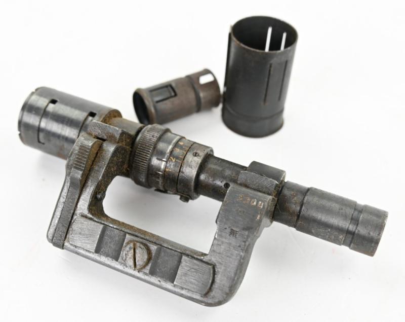 German WH K.98k-Zf.41 Sniper Scope in Carrying Case