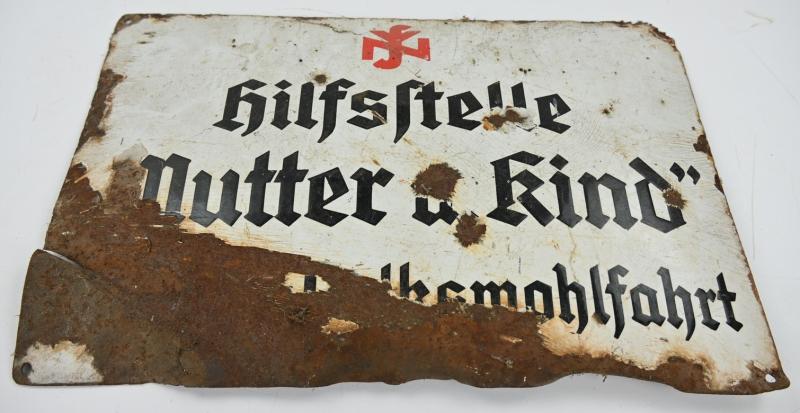German NSV Enamel Plate 'Hilfstelle Mutter u. Kind'
