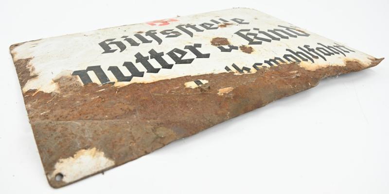 German NSV Enamel Plate 'Hilfstelle Mutter u. Kind'