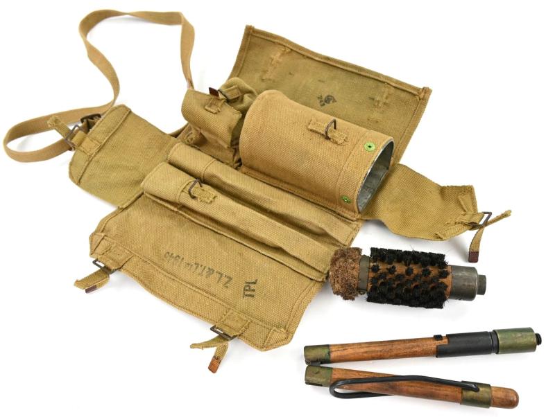 Canadian WW2 2'' Mortar MK1 Wallet included Cleaning Pole