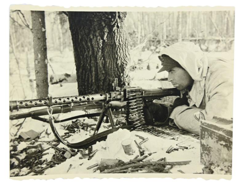 German WH Field Picture Wolchow