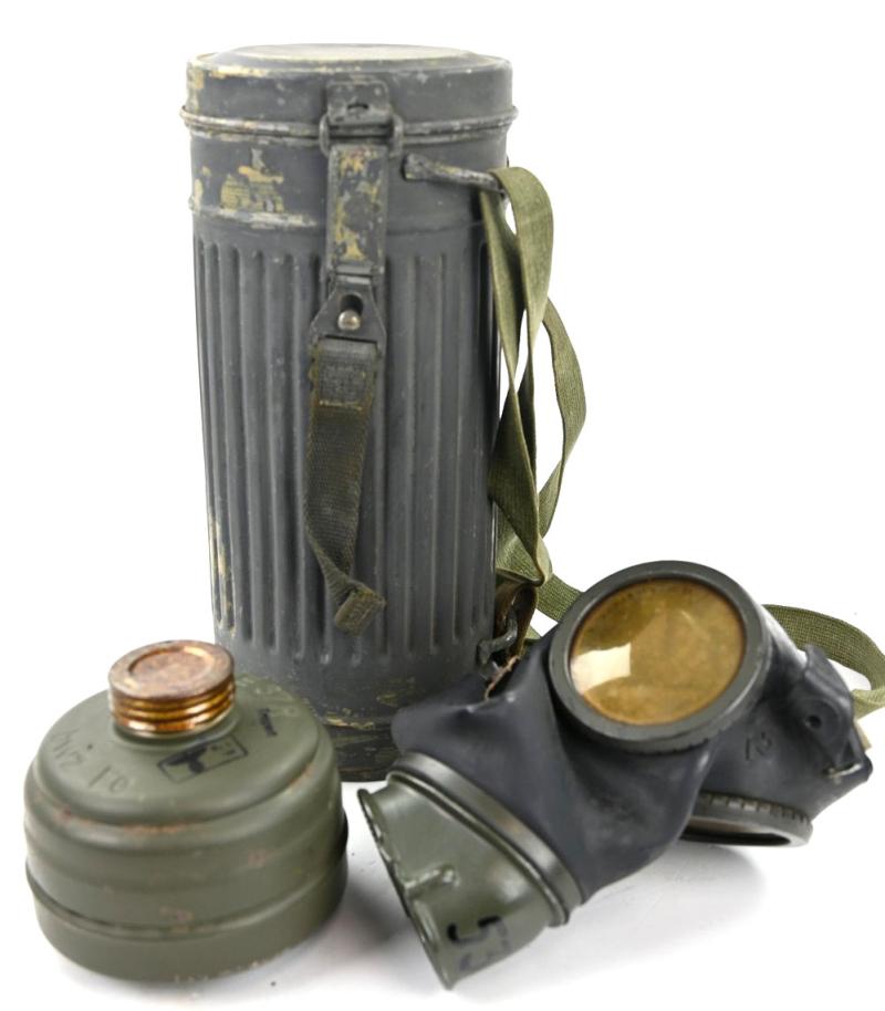 German WH Tropical/KM Gasmask Set