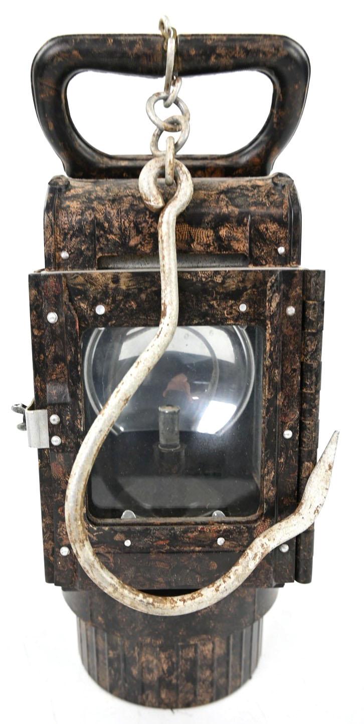 German WH Einheitslatern with Hook