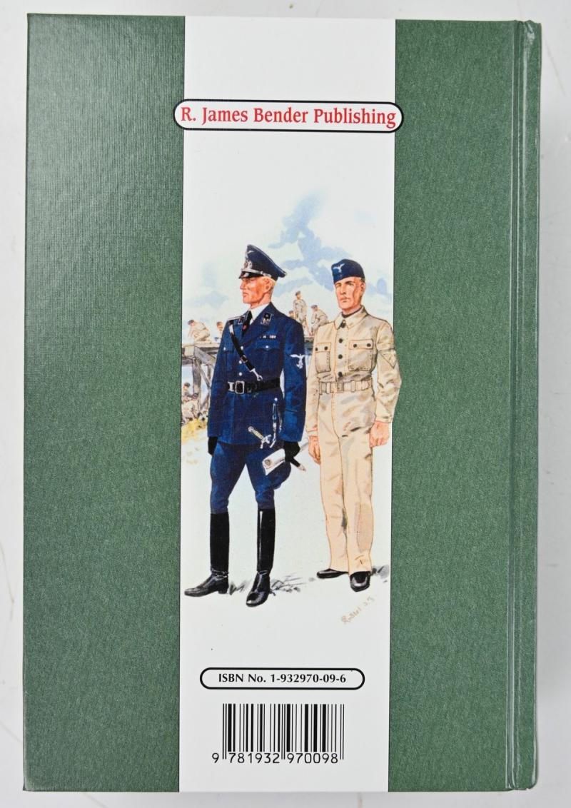 Collector's Book 'Uniforms, Organisation and History of the German Police Volume 2