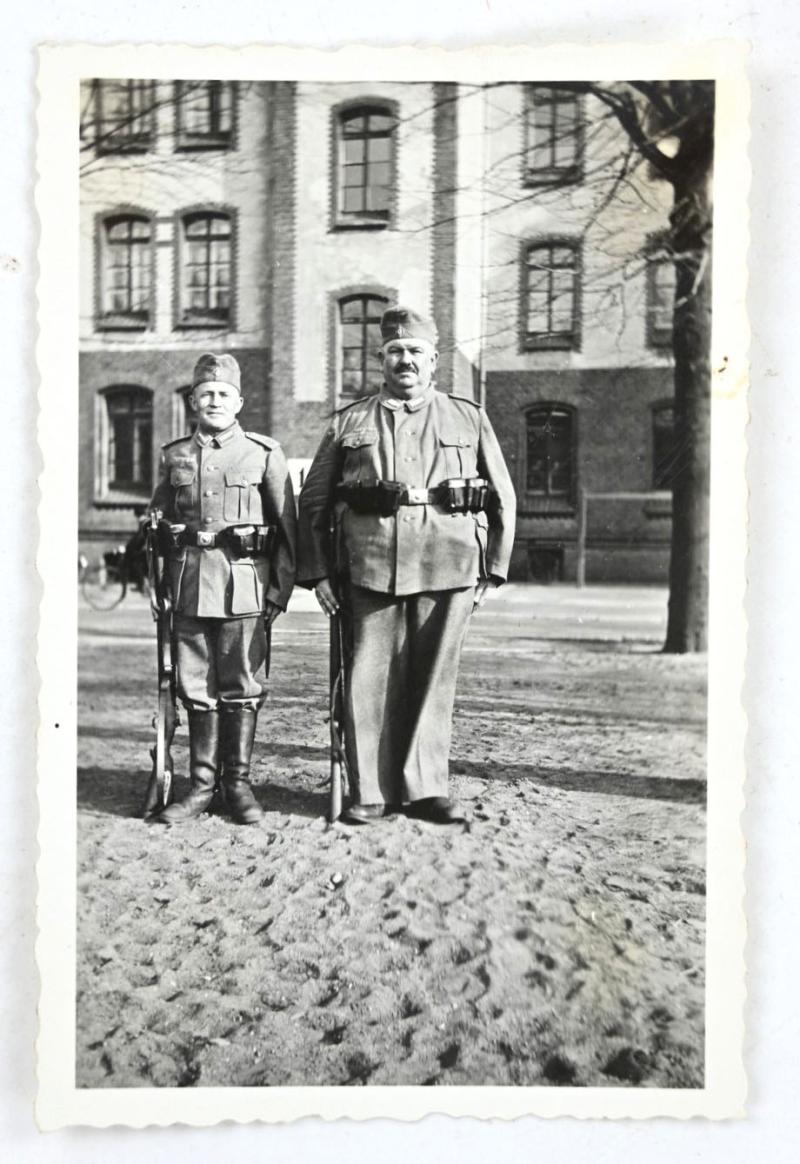 German WH Picture 'Laurel & Hardy'