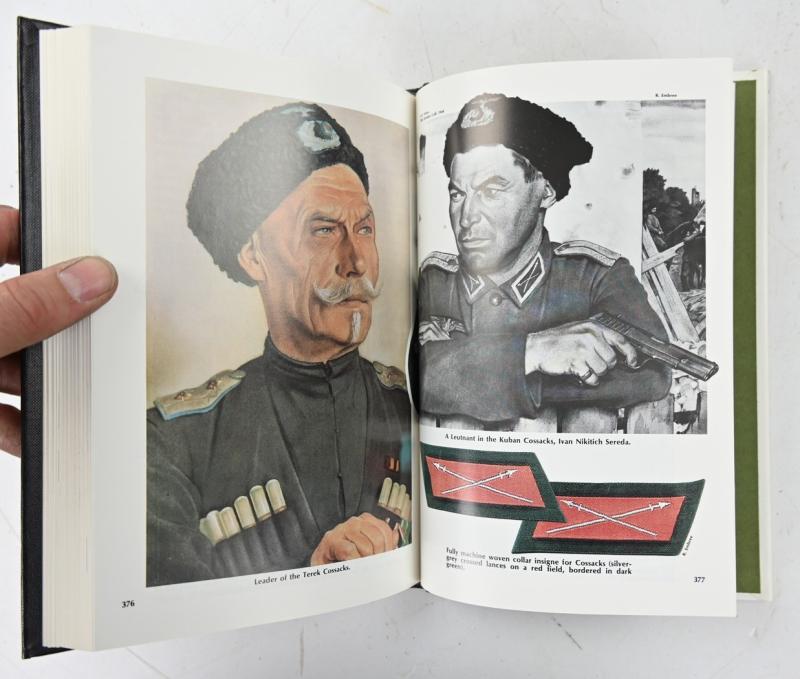 German Collector's Study Book 'Uniforms & traditions of the German Army 1933-1945 Volume 2