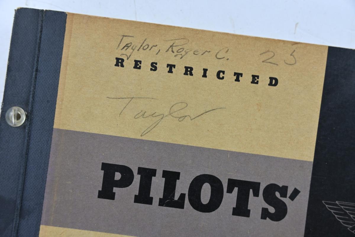 USAAF WW2 Pilot Information File Book Glider Pilot 'Roger C. Taylor'