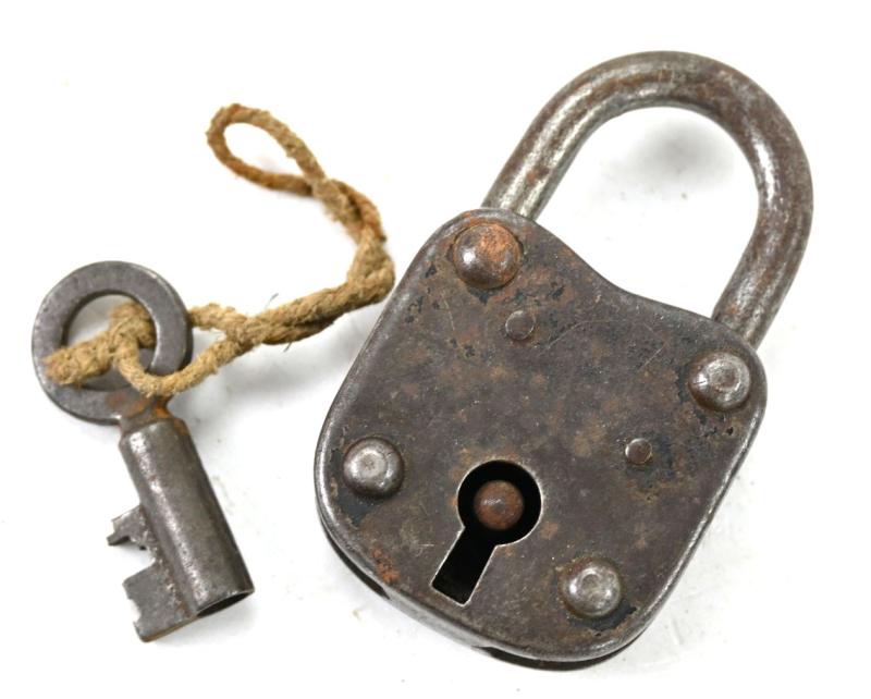 German WH Locker / Spint Lock with Key
