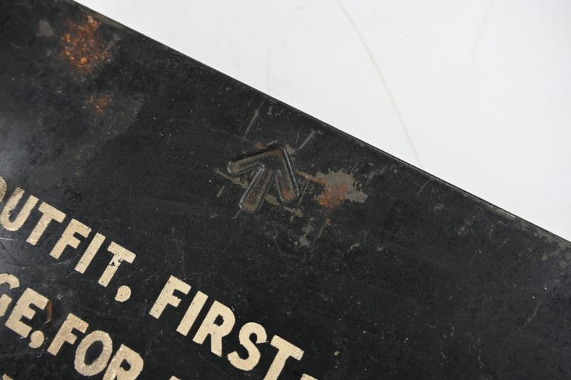 British WW2 Outfit First Aid Large, For Armoured Fighting Vehicles