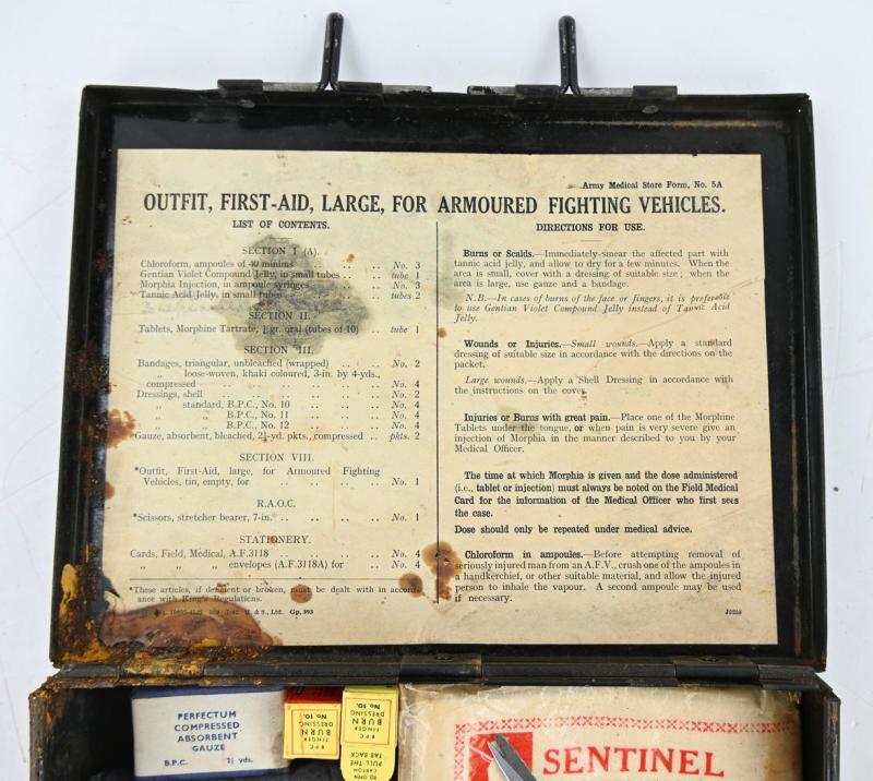 British WW2 Outfit First Aid Large, For Armoured Fighting Vehicles