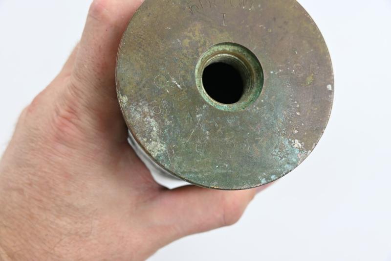 British WW2 Ordnance Quick-Firing 6-pounder 7 cwt Brass Artillery Canon Shell