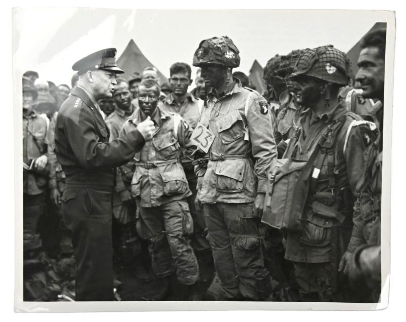 US WW2 502nd Parachute Infantry Regiment Press Photo D-Day Eisenhower