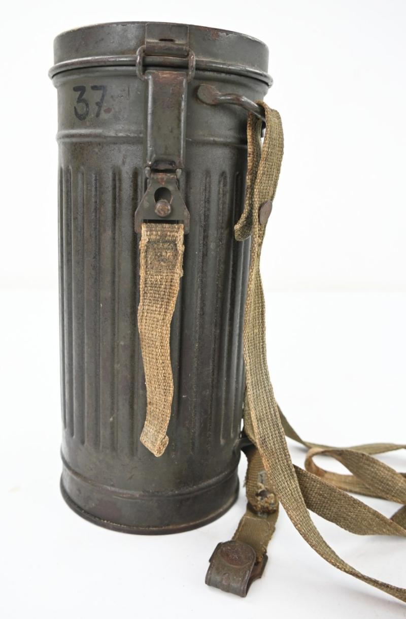 German WH M31 Named & Matching Gasmask & Cannister