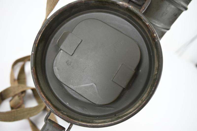 German WH M31 Named & Matching Gasmask & Cannister