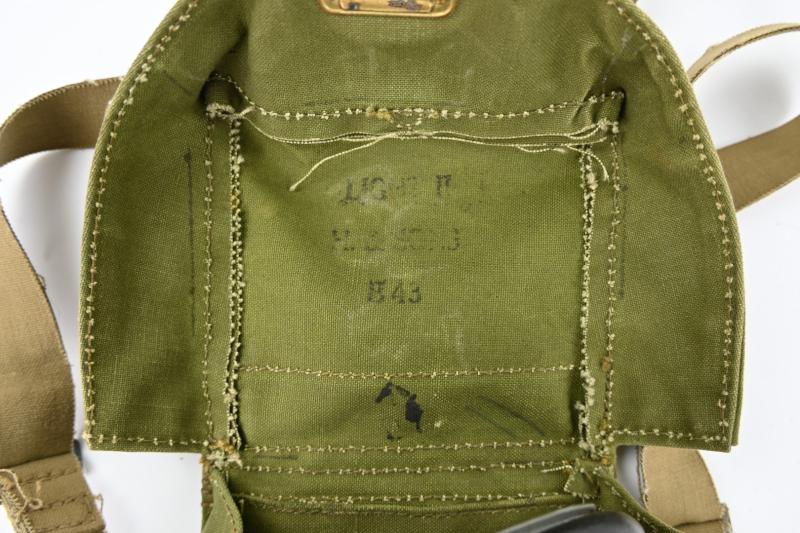 British WW2 Leightweight Gasmask in Carrying Bag