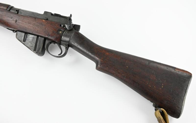 Canadian WW2 De-activated Lee Enfield number 4