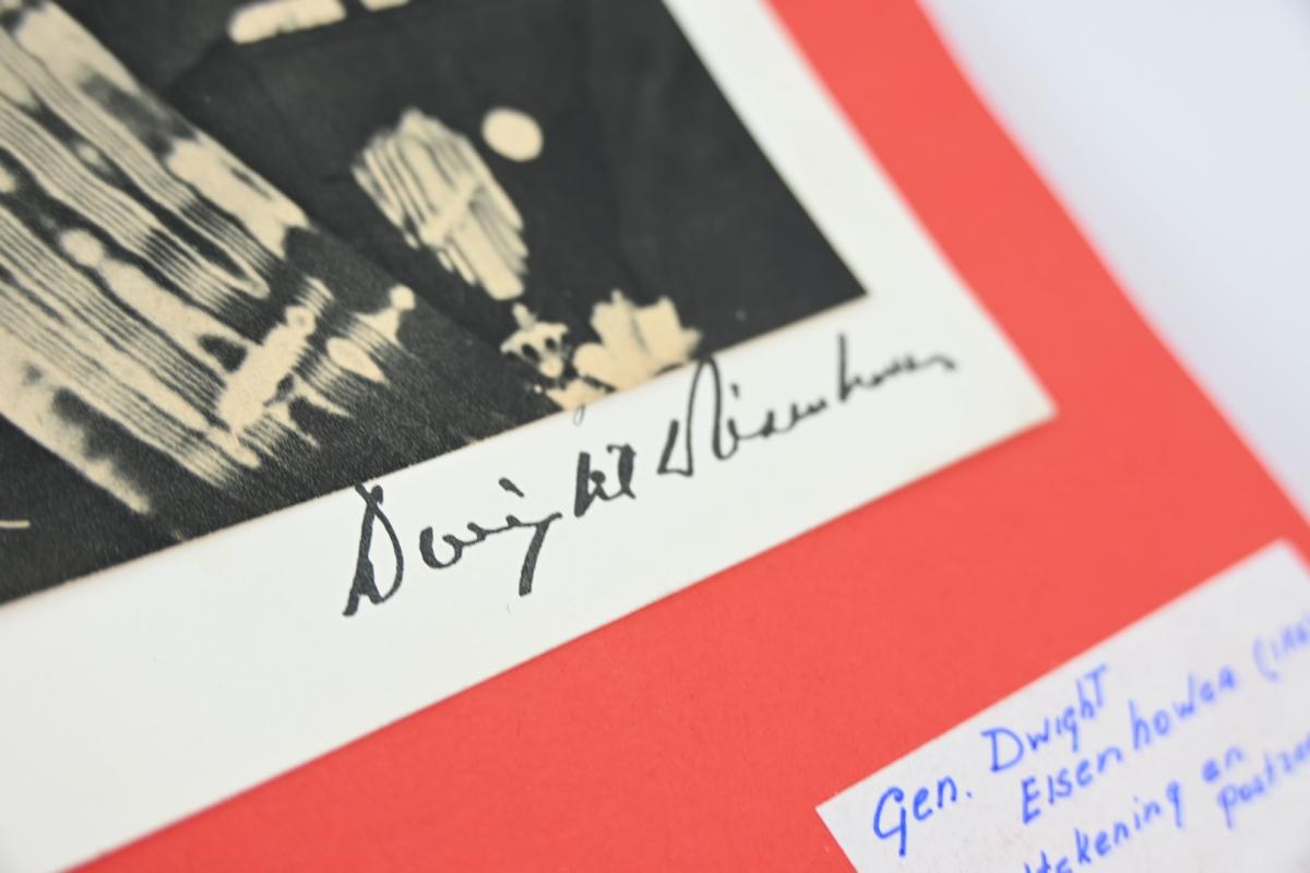 US WW2 President Dwight D. Eisenhower Card and Stamps