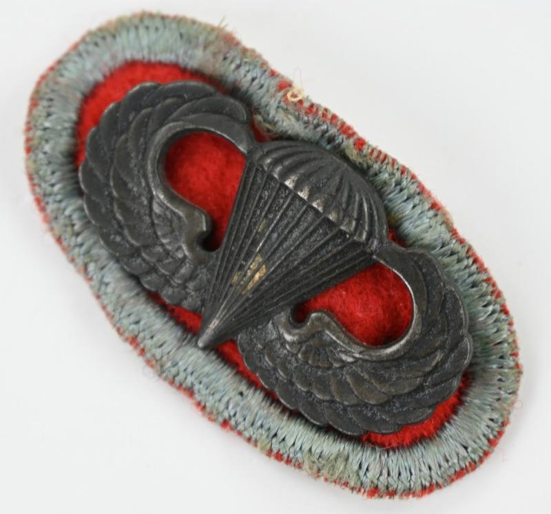 US WW2 101st Airborne Division 501st Parachute Infantry Regiment Jumpwing Oval with Jumpwing