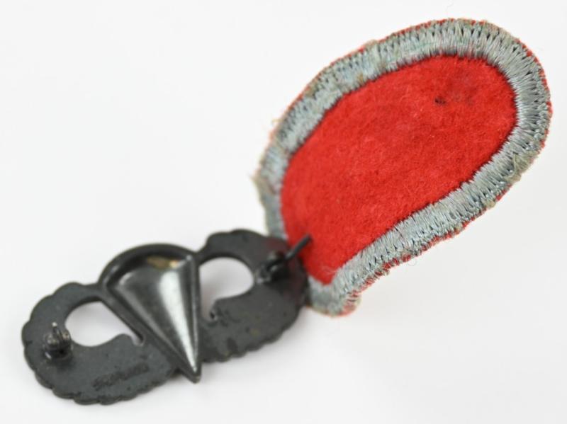 US WW2 101st Airborne Division 501st Parachute Infantry Regiment Jumpwing Oval with Jumpwing