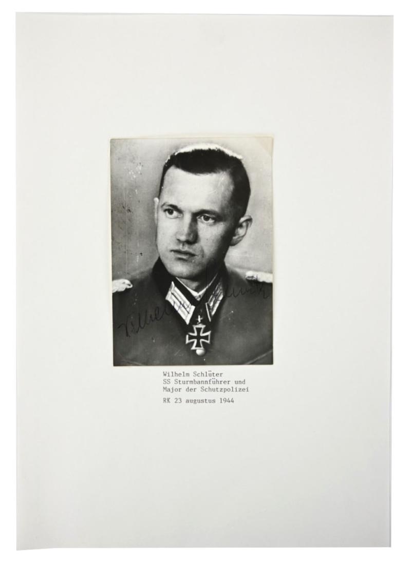 Signature of Waffen-SS Knight's Cross Recipient 'Wilhelm Schlüter'