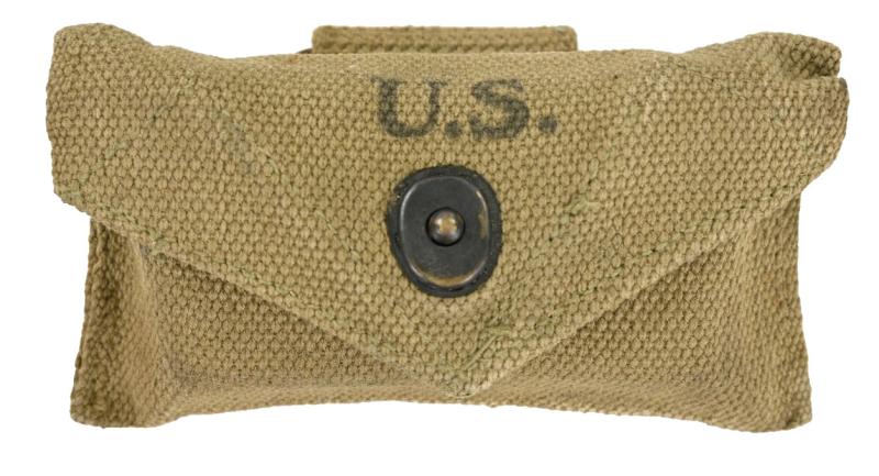 US WW2 M-1924 First Aid Pouch with First Aid Kit