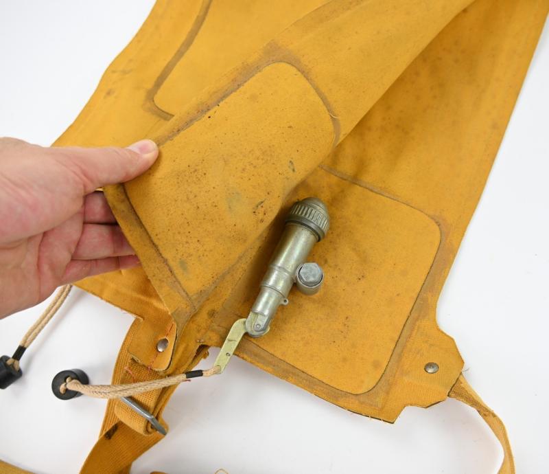 USAAF WW2 B-4 Mea West Life Preserver