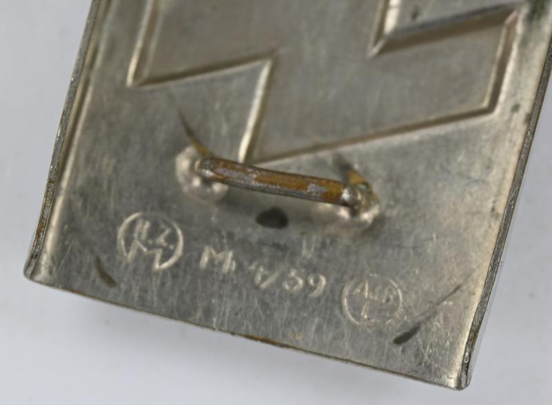 German DJ/HJ Beltbuckle RZM M4/59