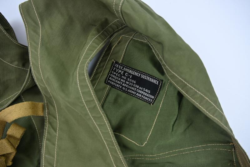 USAAF WW2 C-1 Emergency Sustenance Vest