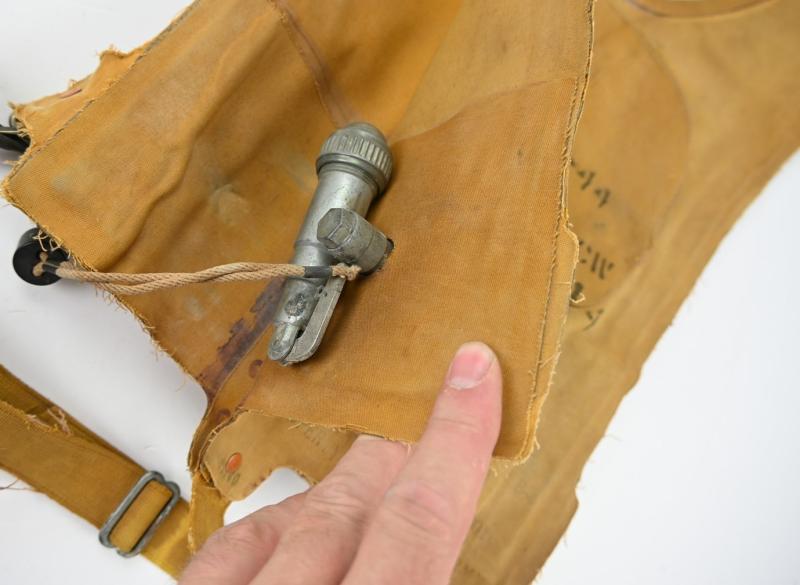 USAAF WW2 B-4 Mea West Life Preserver